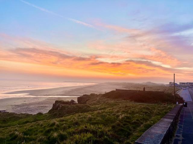 Апартаменты The Sea Loft Castlerock. Экстерьер фото
